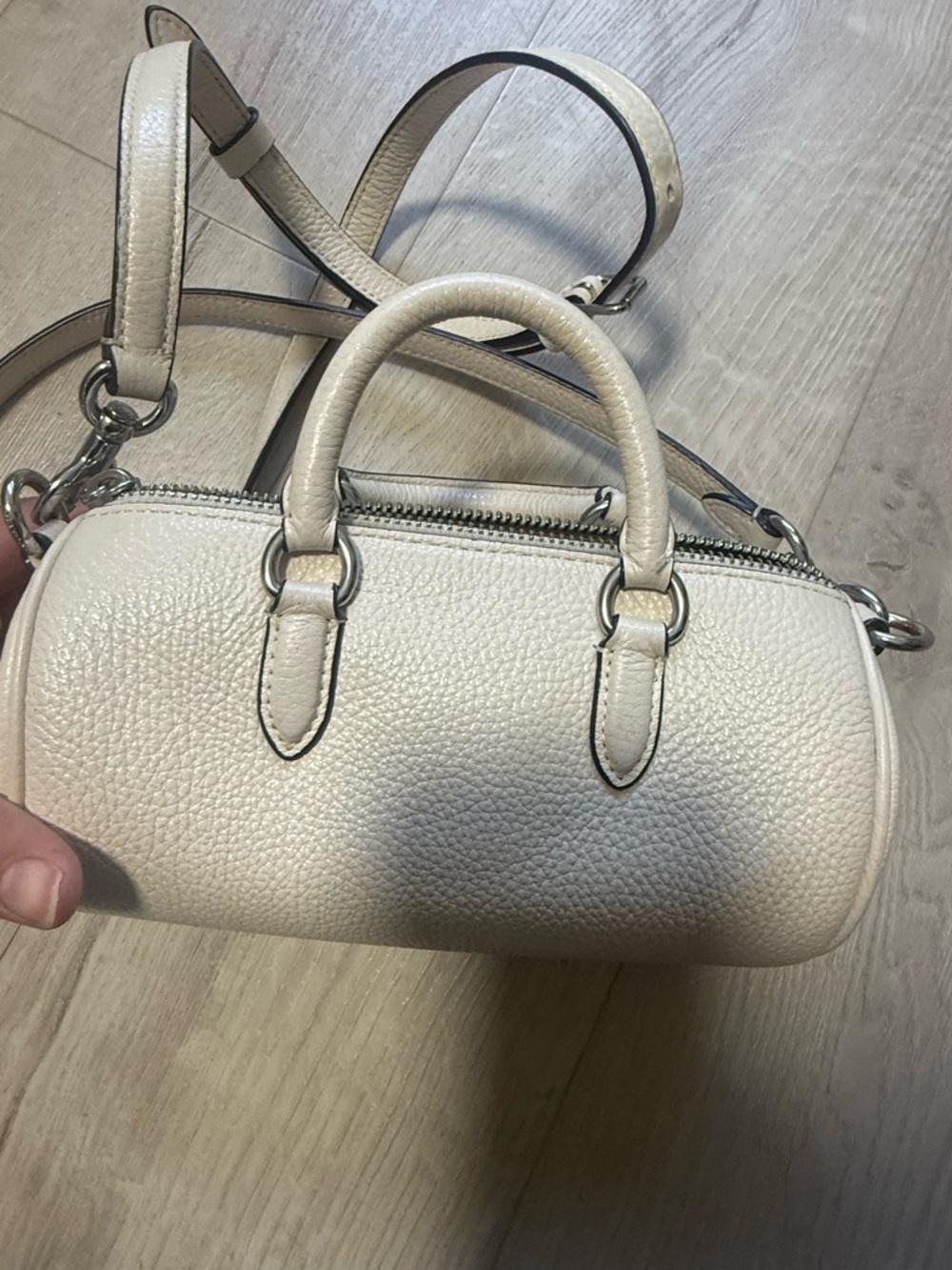 AUTHENTIC COACH OUTLET LACEY CROSSBODY BARREL BAG IN WHITE PEBBLE LEATHER - Picture 3 of 5